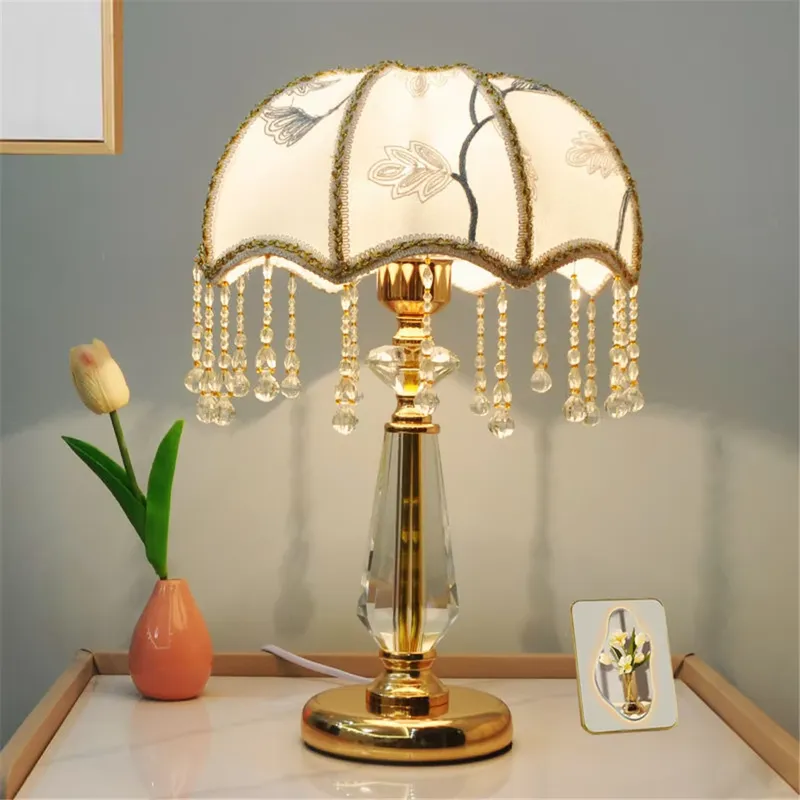 โคมไฟตั้งโต๊ะคริสตัลดีไซน์ฝรั่ - Solar Lamp บทวิจารณ์และราคา